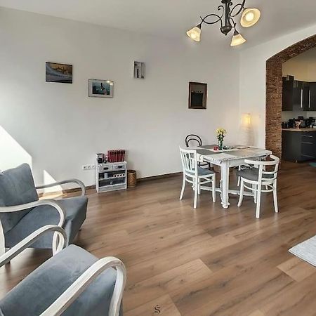 Bright Sunny Apt At Keleti Station,Near Citycenter بودابست المظهر الخارجي الصورة