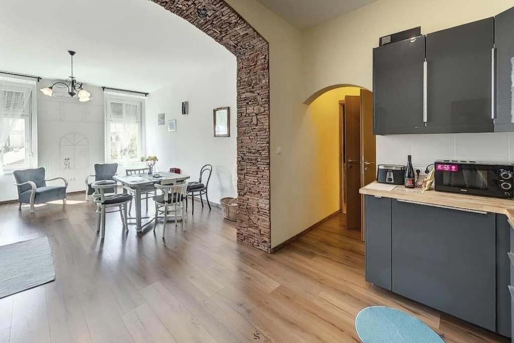 Bright Sunny Apt At Keleti Station,Near Citycenter بودابست المظهر الخارجي الصورة