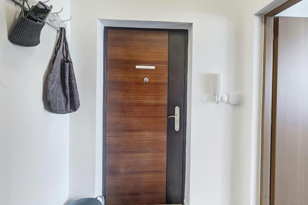 Bright Sunny Apt At Keleti Station,Near Citycenter بودابست المظهر الخارجي الصورة