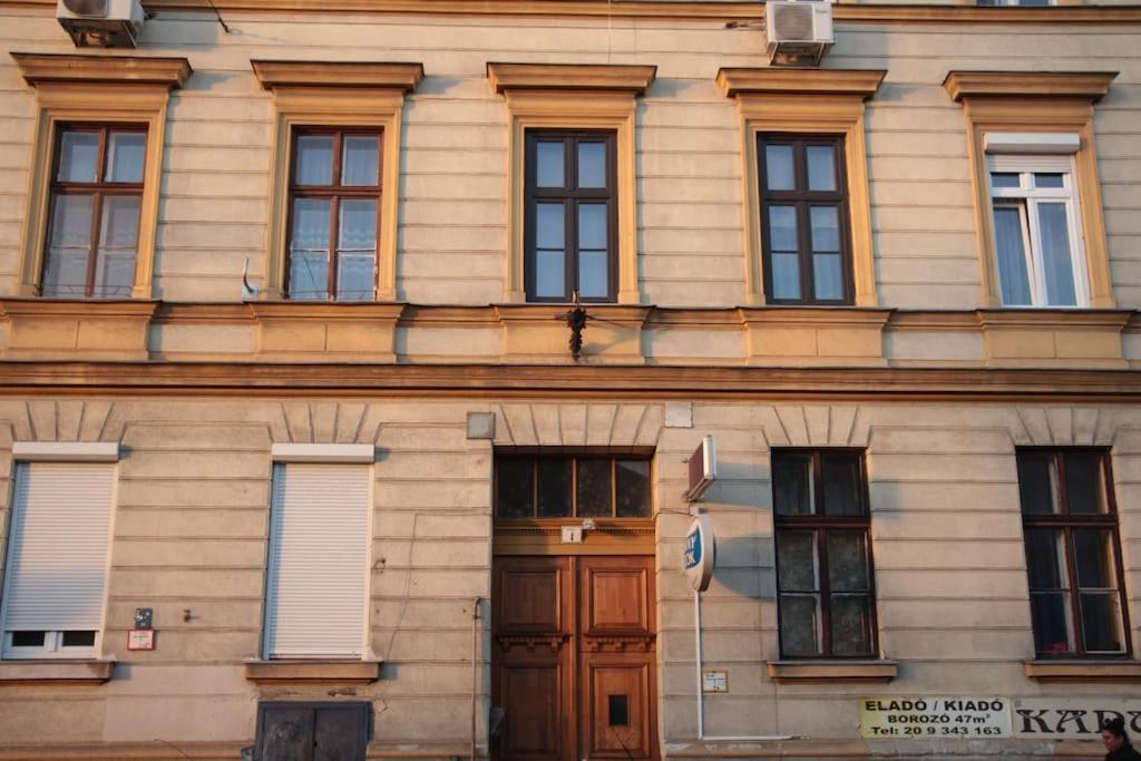 Bright Sunny Apt At Keleti Station,Near Citycenter بودابست المظهر الخارجي الصورة